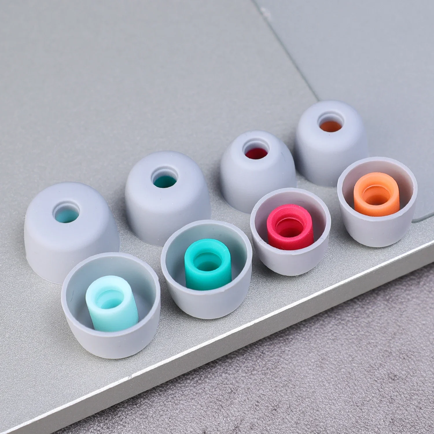 Noise Cancelling Earbuds Soft  - مراجعة Silicone Ear Tip Replacement وسعره